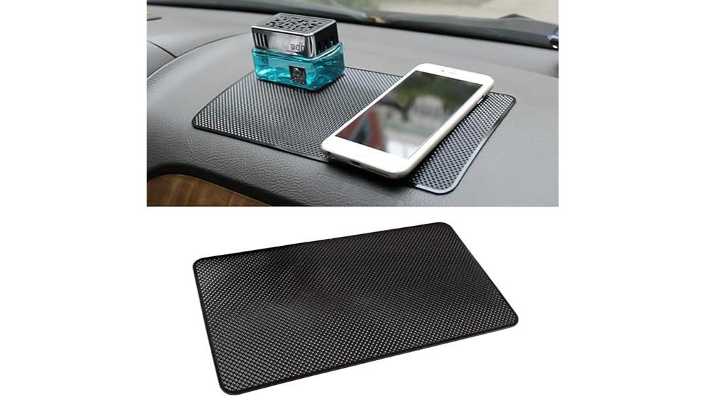 black grid rubber mat