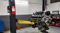 securely assemble engine hoist